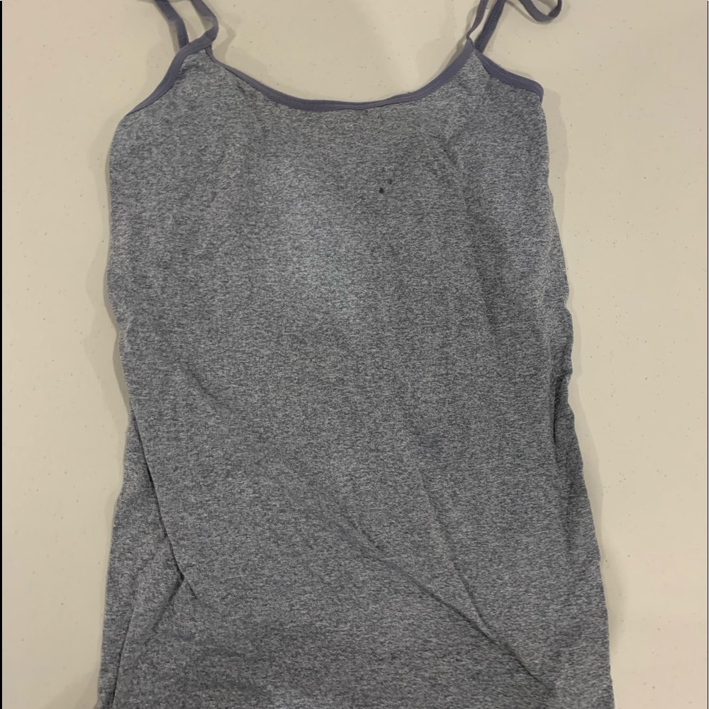 grey tank top
